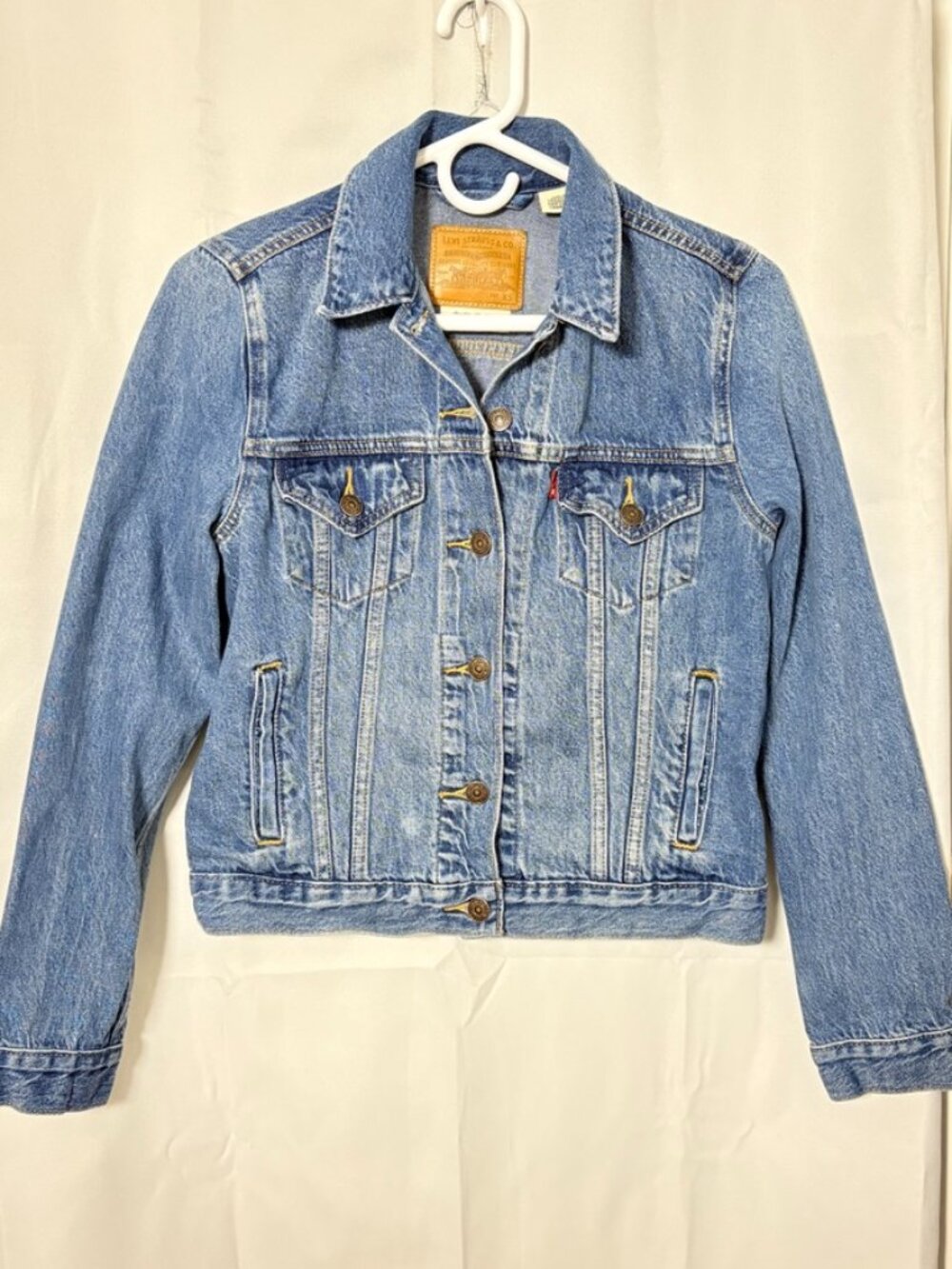 Levi’s Premium Original Trucker Denim Jacket Distressed Wash XS